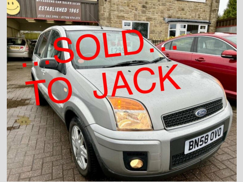 Ford Fusion  1.4 Zetec Climate **A BIT HIGHER UP FOR YOUR OLD ACHING KNEES**