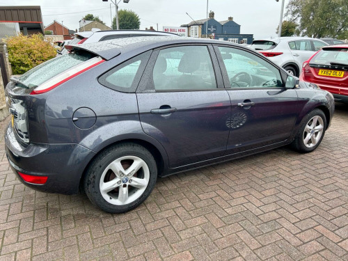 Ford Focus  1.6 Zetec