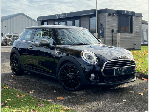 MINI Hatch  1.5 3-Door Hatch Cooper Seven Edition