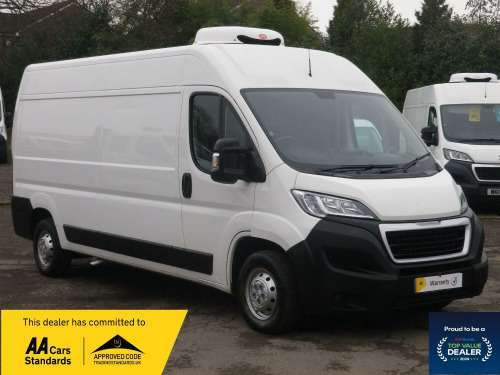 Peugeot Boxer  2.0 BlueHDi 335 Professional (Refrigeration Van)