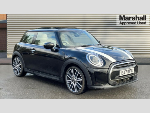 MINI Hatchback  HATCHBACK 1.5 Cooper Exclusive 3dr Auto [Nav Pack]