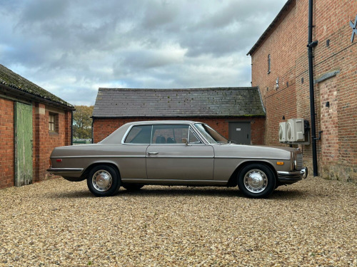 Mercedes-Benz 250 Pillarless