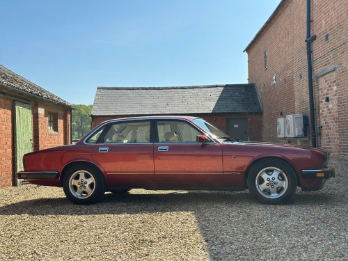 Jaguar XJ 3.2 S