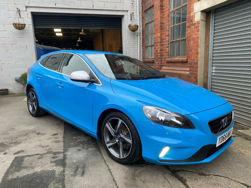 Volvo V40  2.0 R-Design T2