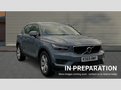 Volvo XC40  Volvo Xc40 Momentum T4 Auto