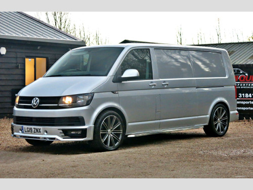 Volkswagen Transporter  T6 150HP HIGHLINE LWB TAILGATE TWIN DOOR SPORTLINE