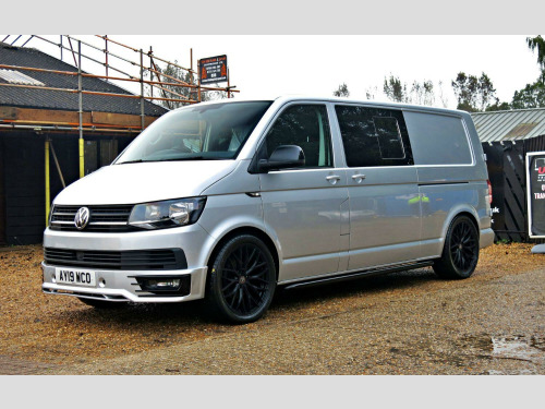 Volkswagen Transporter  T6 150HP LWB HIGHLINE EURO 6 KOMBI SPORTLINE SYTLE