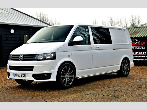 Volkswagen Transporter  T5.1 HIGHLINE AIRCON LWB ROCK N ROLL BED