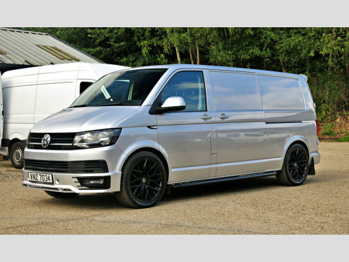 Volkswagen Transporter  T6 LWB 140HP TRENDLINE SPORTLINE STLYE