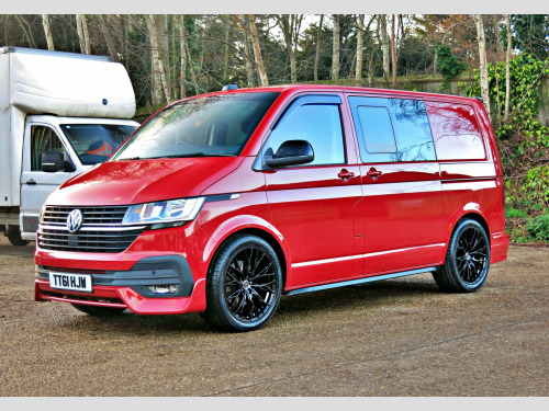 Volkswagen Transporter  T6 DSG 150HP T32  EURO 6 HIGHLINE SWB SPORTLINE STYLE 