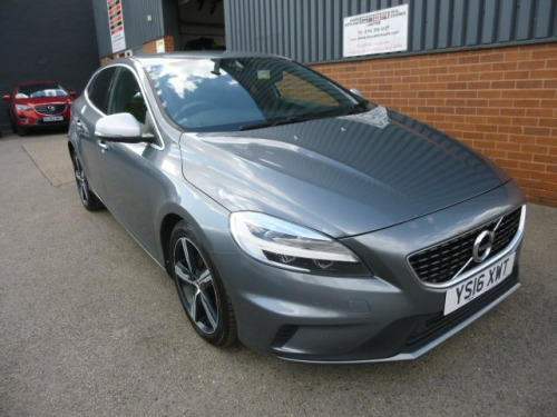 Volvo V40  2.0 R-Design T2