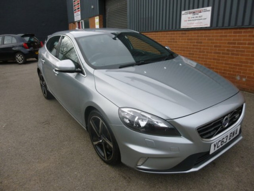 Volvo V40  2.0 D3 R-Design