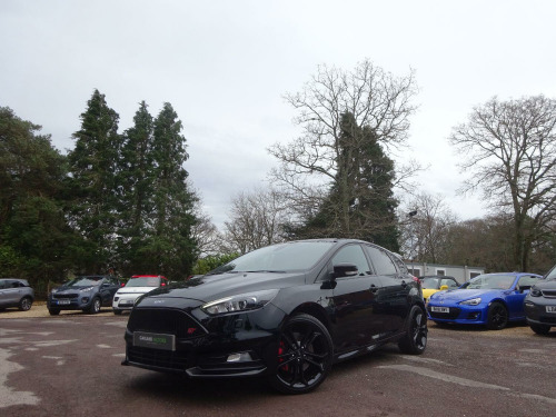 Ford Focus  2.0 T EcoBoost ST-3