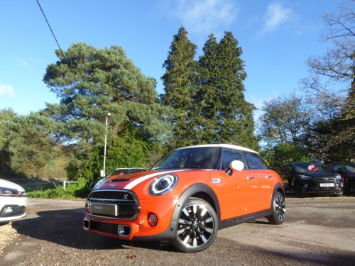 MINI Hatch  2.0 5-Door Hatch Cooper S Exclusive