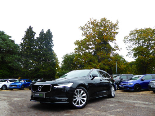 Volvo V90  2.0 Momentum Plus D4