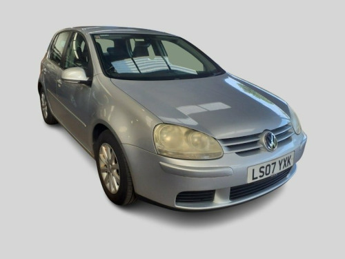 Volkswagen Golf  1.6 FSI Match 5 Door