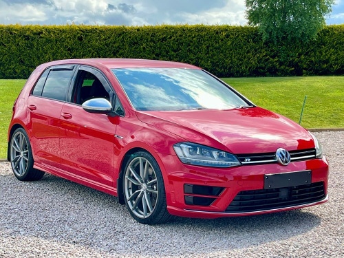 Volkswagen Golf  *New In* R 2.0 TSI DSG 4 Motion 5dr. Tornado Red,  Alcantara, 19
