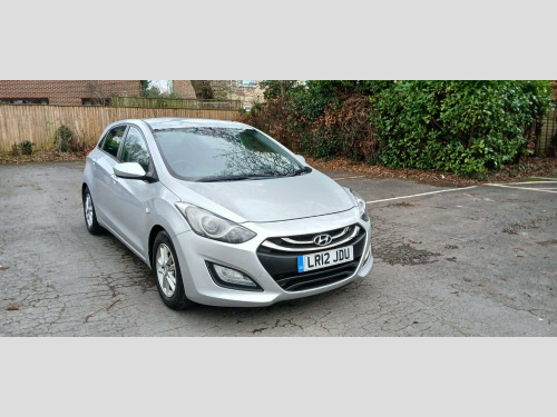 Hyundai i30  1.6 CRDi Blue Drive Active