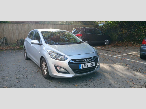 Hyundai i30  1.6 CRDi Blue Drive Active