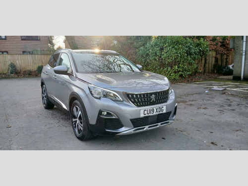 Peugeot 3008 Crossover  1.5 BlueHDi Allure