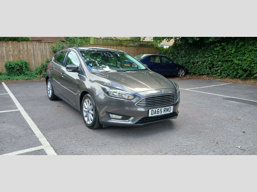 Ford Focus  1.0 T EcoBoost Titanium