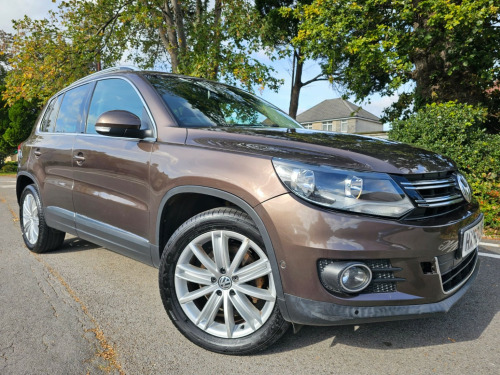 Volkswagen Tiguan  2.0 TDI BlueMotion Tech SE