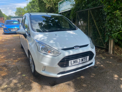 Ford B-Max  1.0 T EcoBoost Titanium