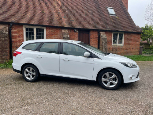 Ford Focus  1.6 TDCi Zetec Navigator Estate