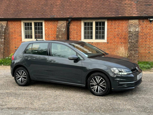 Volkswagen Golf  1.6 TDI BlueMotion Tech SE Nav