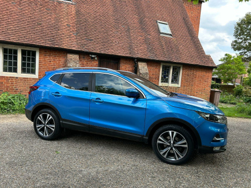 Nissan Qashqai  1.2 DIG-T N-Connecta