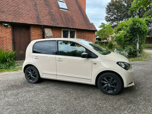 SEAT Mii 1.0 12v by MANGO