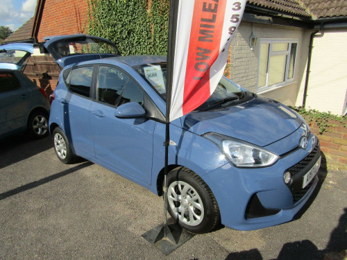 Hyundai i10  1.0 SE  One Former Keeper