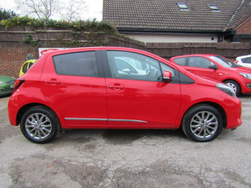 Toyota Yaris  1.3 Dual VVT-i Icon  One Former Keeper