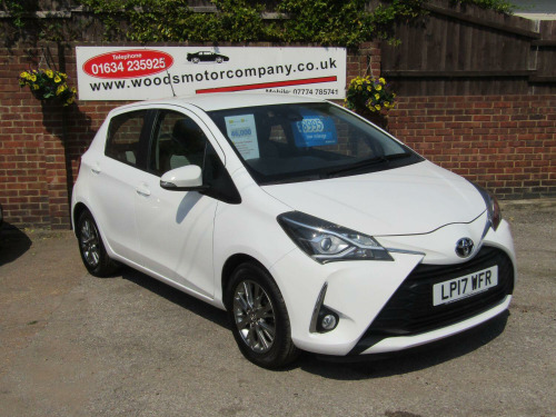 Toyota Yaris  1.0 VVT-i Icon Tech  2 Former Keepers, Only 46,000 miles, Service History, 