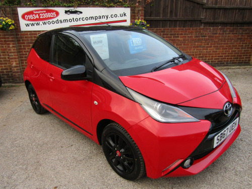 Toyota AYGO  1.0 VVT-i x-cite 4 Red Bi-Tone  One Former Keeper, Only 44,000 Genuine Mile