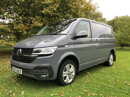 Volkswagen Transporter  2.0 TDI T32 Highline DSG AUTO, HEATED SEATS, LED LIGHTS
