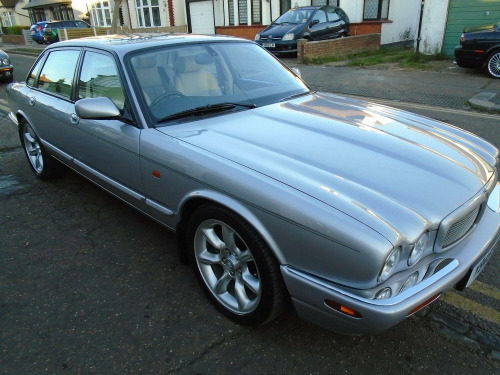 Jaguar XJR 4.0 V8