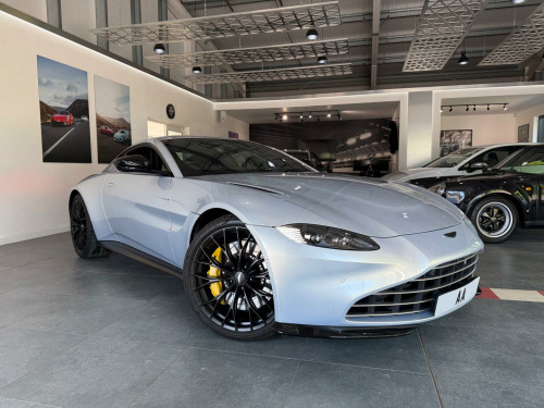 Aston Martin Vantage 4.0 V8