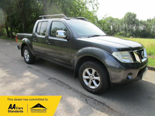 Nissan Navara  2.5 dCi Tekna - DOUBLE CAB - 9 SERVICES - 3 MONTHS WARRANTY