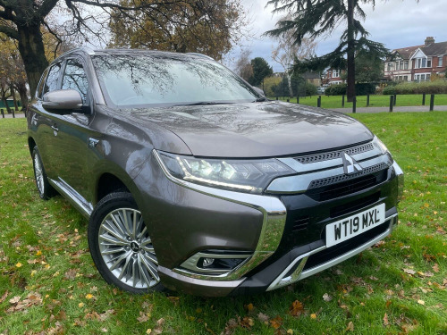 Mitsubishi Outlander  2.4 h TwinMotor 13.8kWh 4h