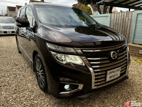 Nissan Elgrand  E52 3.5 V6 Highway Star Premium Facelift - awaiting preparation