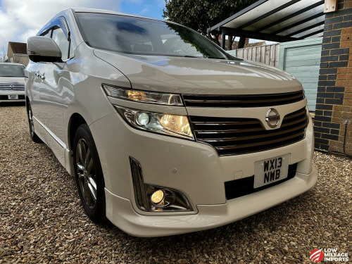 Nissan Elgrand  E52 2.5 V6 HIGHWAY STAR PREMIUM 8 SEATS