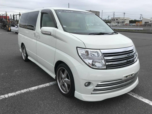 Nissan Elgrand  E51 S2 3.5 V6 RIDER CREAM LEATHER 8 SEATS