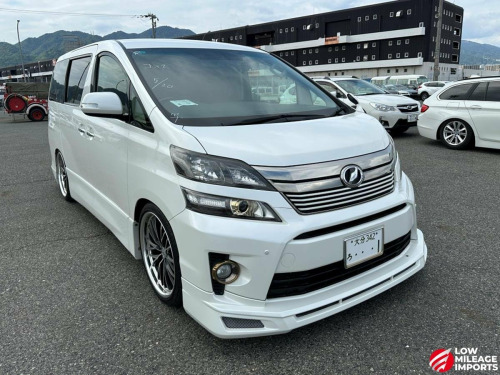 Toyota Vellfire  2.4Z Golden Eyes Massive Specification