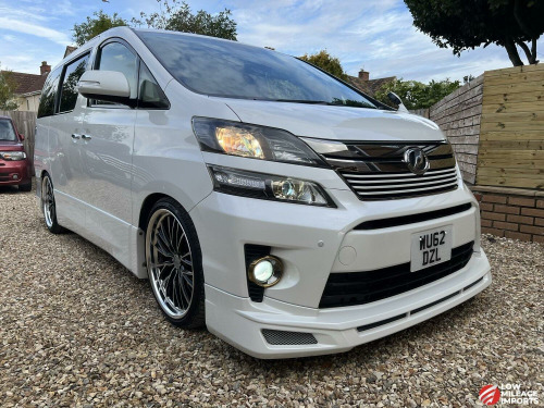 Toyota Vellfire  2.4Z Golden Eyes Massive Specification