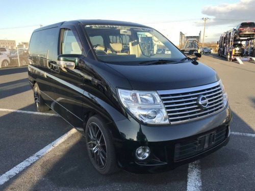Nissan Elgrand  E51 3.5 V6 350 X 8 SEATS TWIN SUNROOFS 
