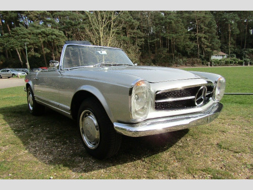 Mercedes-Benz SL-Class  230SL PAGODA