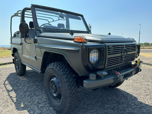 Mercedes-Benz G-Class  2.4 240GD 4WD