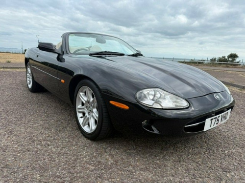 Jaguar XK8  4.0 2dr