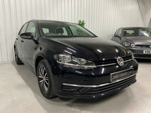 Volkswagen Golf  1.0 TSI SE Nav